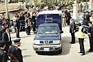 4 مدرعات و 12 سيارة شرطة لنقل 
