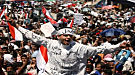 8 وفيات واصابة الالاف فى اقتحام القوات اليمنية لساحة التغيير